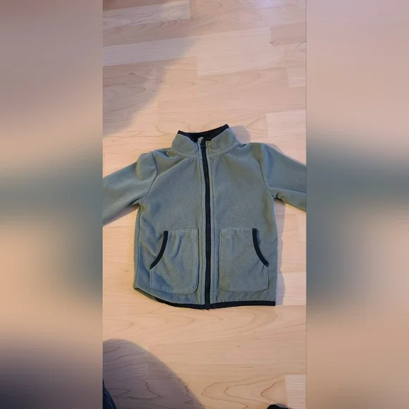 Fleece - Picture 1 of 1